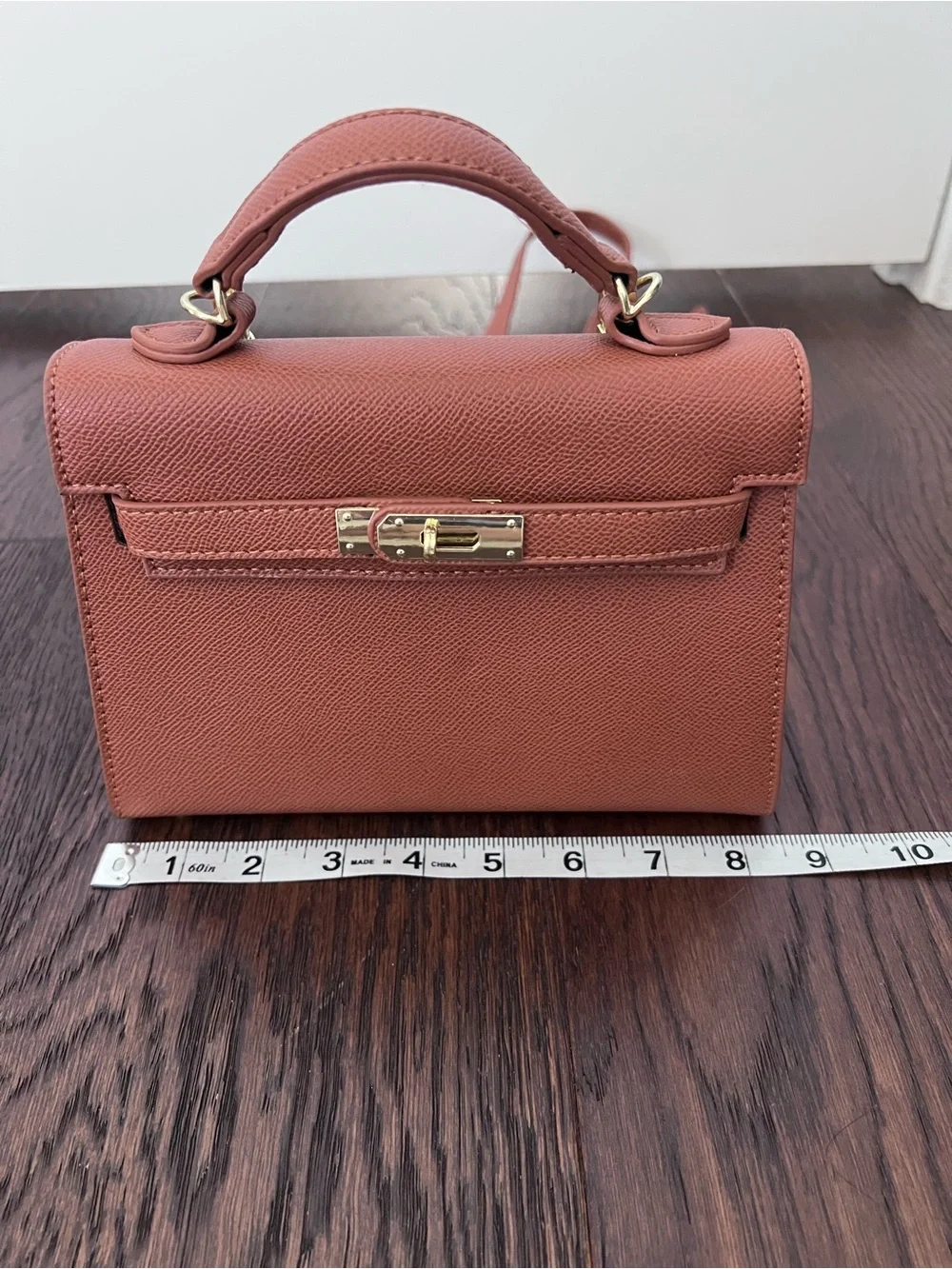 Unbranded cognac tan